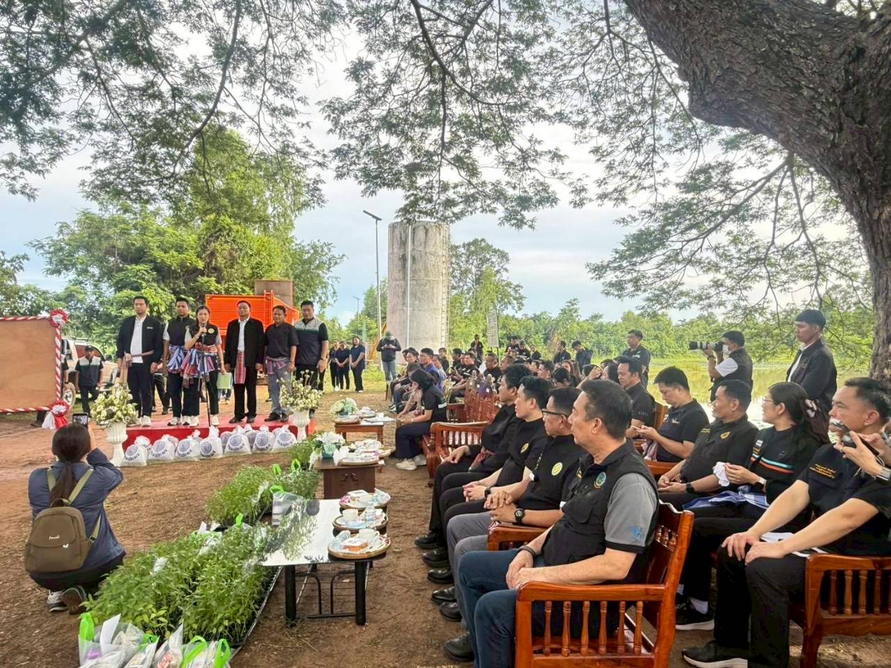 title - ส.ป.ก. ร่วมติดตามรัฐมนตรีช่วยว่าการกระทรวงเกษตรและสหกรณ์ (นางสาวปิยะรัฐชย์ ติยะไพรัช) และคณะ ลงพื้นที่ตรวจราชการในพื้นที่จังหวัดร้อยเอ็ด